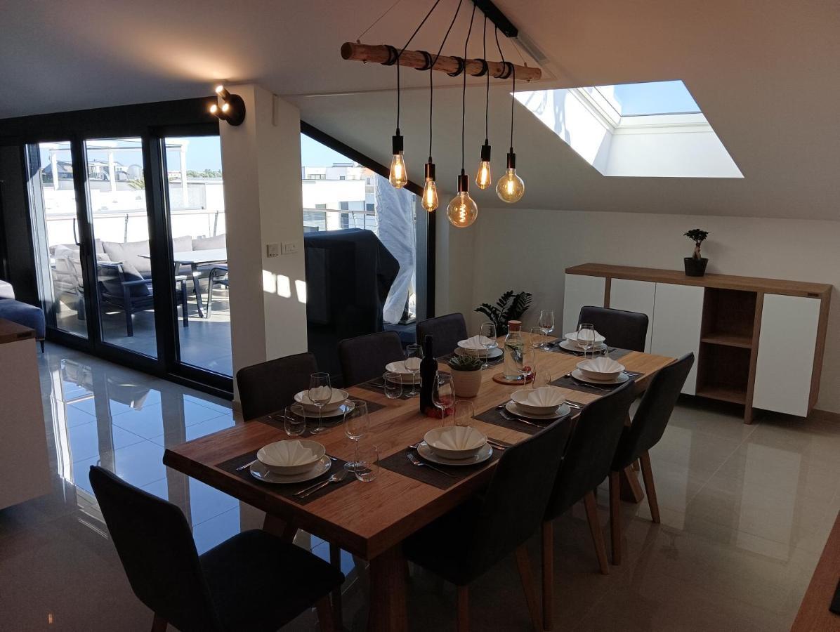 메덜린 Penthouse Sunset 아파트 외부 사진